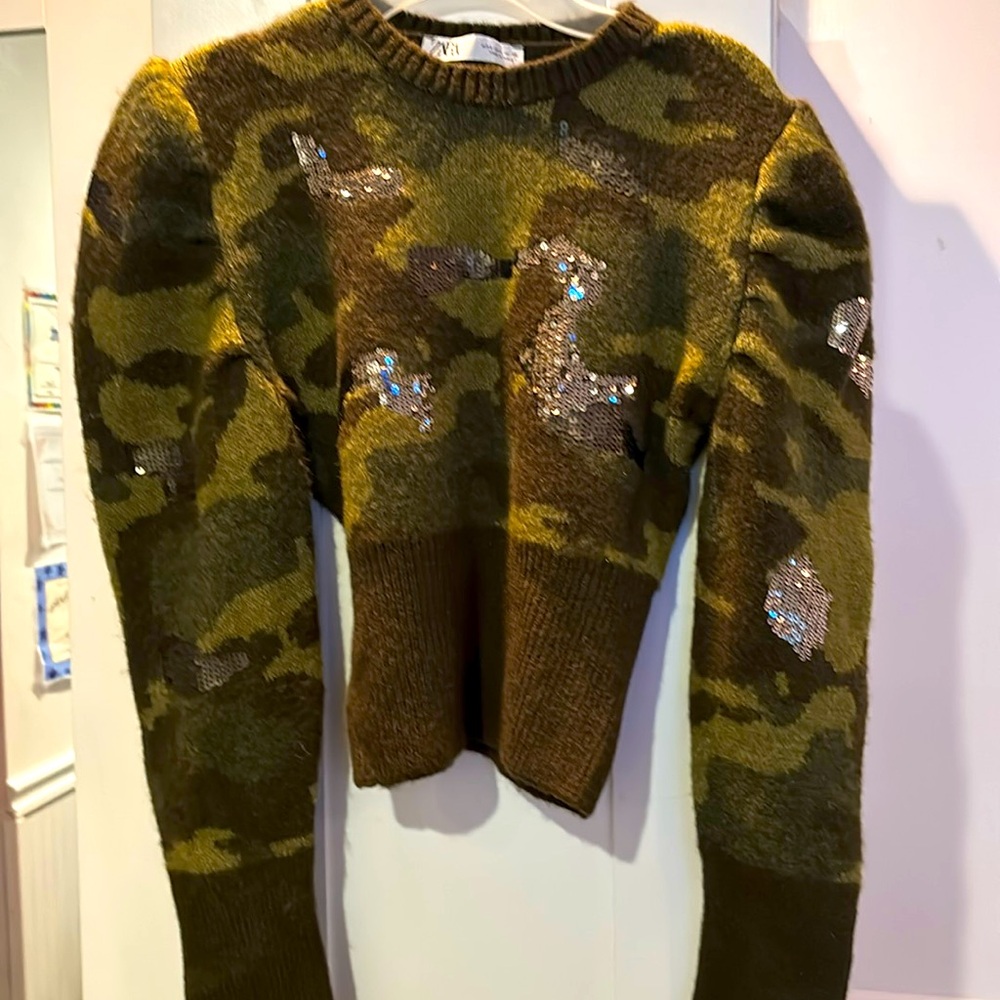 Zara Camouflage Sweater With Glitter. Size Small. Great Condition